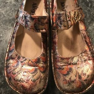 Algeria multi colored foil  clogs